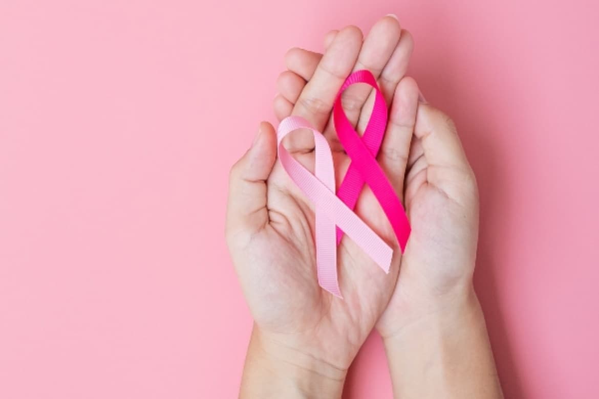La Organización Mundial de la Salud (OMS) ha declarado en todo el mundo el mes de octubre como el mes para la sensibilización sobre el cáncer de mama