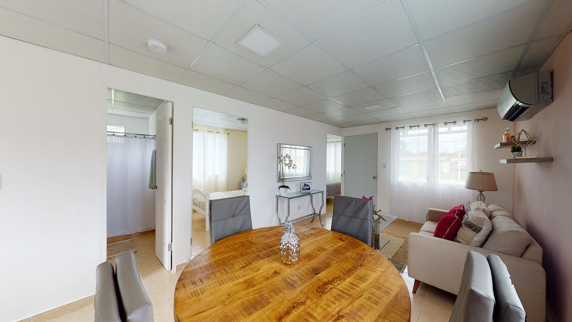 Imagen 2 — Interior